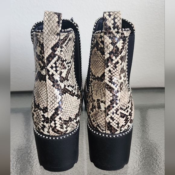 Tinstree Chelsea Women's Ankle Boots Snakeskin Print Combat Chunky Heel Sz 9.5 - Picture 4 of 14